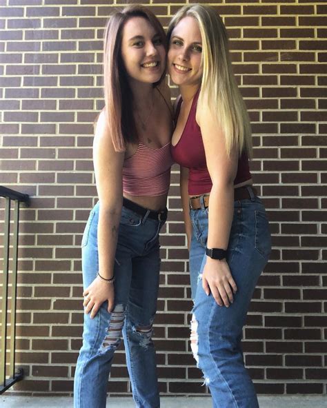 Ripped Jeans And Crop Tops Rcroptopgirls