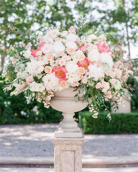38 Pink Wedding Centerpieces We Love Fresh Wedding Flowers Unique