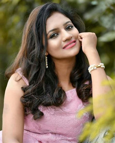 Sweet Lips Actresses Indian Actors Drop Earrings Serial Beauty Beautiful Design