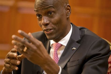 Violent protests have erupted in haiti as losing candidates rejected the preliminary results of an election that indicated political newcomer jovenel moïse would be the a police officer removes a tire set fire by supporters of presidential candidate maryse narcisse. Les élections auront lieu en Haïti en 2021, prévoit ...