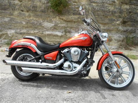 Kawasaki saw a gap in their cruiser lineup, and plugged it with the kawasaki vulcan 900. 2009 Kawasaki Vulcan 900 Custom - Moto.ZombDrive.COM