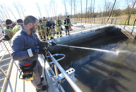 Foto In Video Iz Petrolovega Skladišča V Račah Izlitje Večje Količine