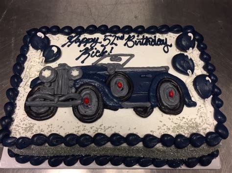 Birthday Cake 137 - Classic Car - Aggie's Bakery & Cake Shop