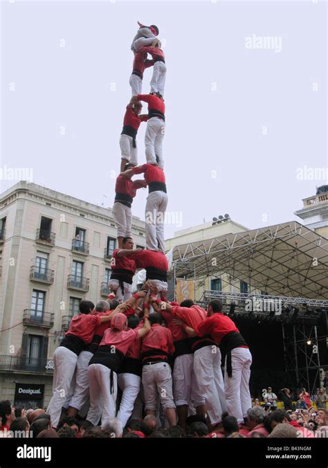 Castellers Build Human Pyramid Fiesta Barcelona Stock Photo Alamy