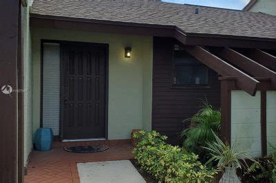 Royal palm beach, fl 33411. Strathmore Gate West Homes For Sale in Royal Palm Beach