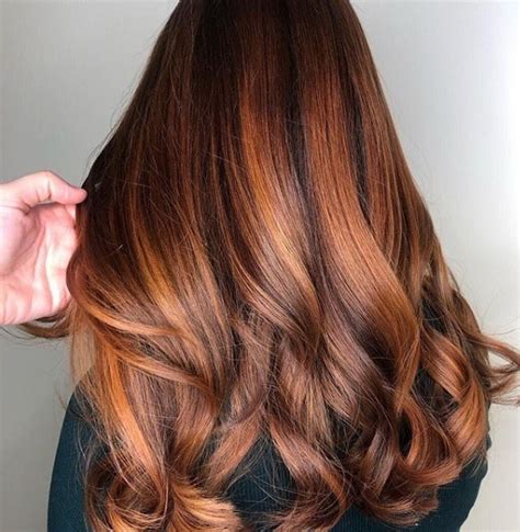 If you want the copper color to stand out and do the talking, request that your hairdresser takes the highlights up to your roots. 14 Copper Highlights Hair Colours to Inspire (2019) | All ...