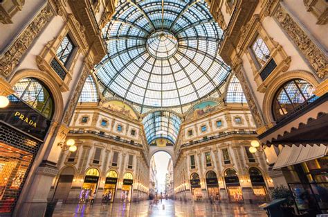 Galleria Vittorio Emanuele Ii Lottagono è Il Salotto Buono Di Milano