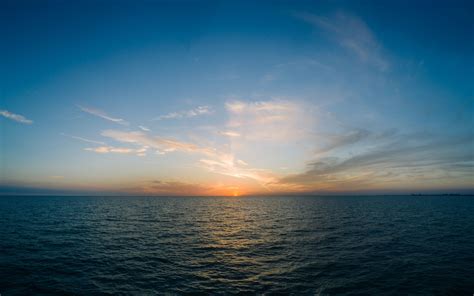 Download Wallpaper 3840x2400 Sea Horizon Sunset Clouds Sky 4k Ultra Hd 1610 Hd Background