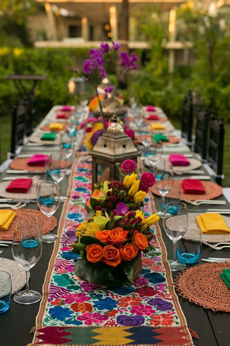 Al nacer pes 8 libras y midi 19 pulgadas. A Mexican Fiesta Wedding You'll Want to Celebrate At ...