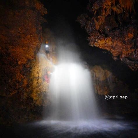 Air terjun jagir berlokasi di desa kampung anyar, kecamatan glagah, kabupaten banyuwangi. Air Terjun Superman's Big Sister - Gua Barat Gemuruh Perut Karst Di Gombong Selatan Ardian ...