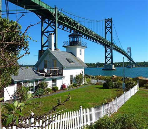 Bristol Ferry Lighthouse Rhode Island Lighthouse Rhode Island Bay
