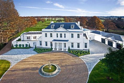 Top 10 Celebrity Homes Zoopla