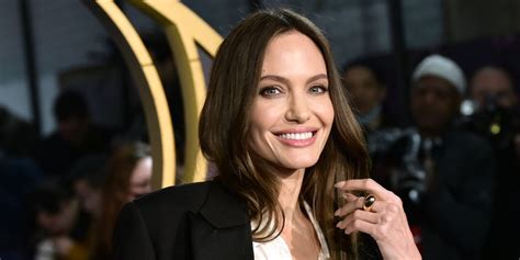 What Is Angelina Jolies Net Worth And Movie Salary