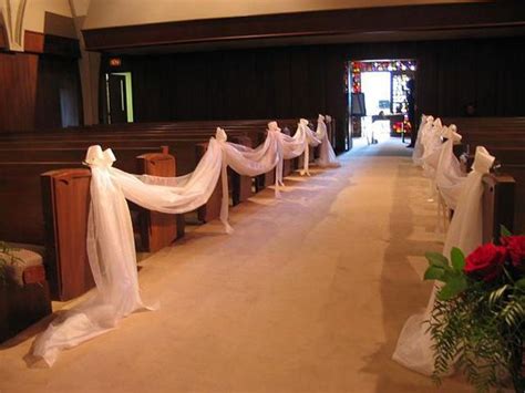 Aisle Pew Decor 25 Attractive Pew Decorations For Weddings Wedding Pews