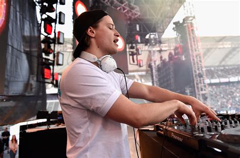 Kygo Returns With Think About You Featuring Valerie Broussard