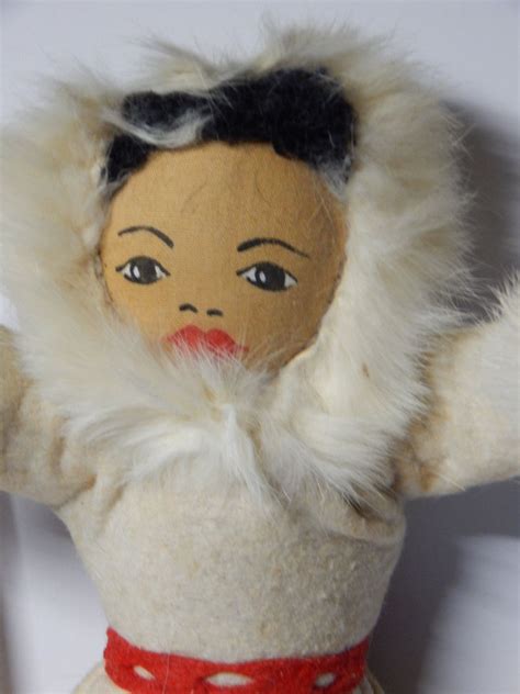Doll Vintage Inuit Eskimo Spence Bay Doll With Purse