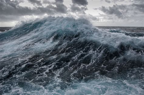 Pin By Cassandra Pfeffer On Photographs Nautical Waves Ocean Waves