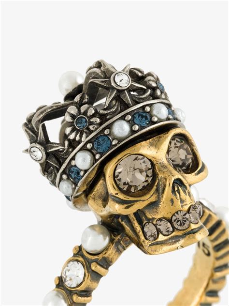 Lyst Alexander Mcqueen King Skull Ring In Metallic