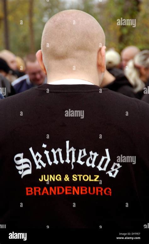 Skinhead Nazi High Resolution Stock Photography And Images Alamy