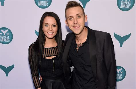 Roman Atwood And Brittney Smith Engaged Youtubers Announce Engagement Billboard Billboard