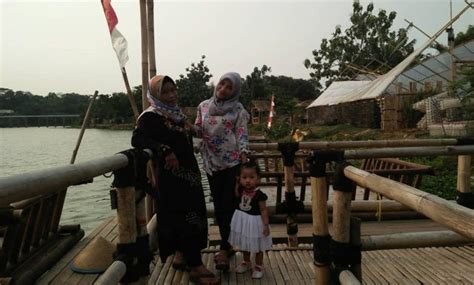 Kawasan wisata kusuma agro, jl. Alamat Situ Gede Bekasi Kota Bks Jawa Barat Lokasi Objek ...