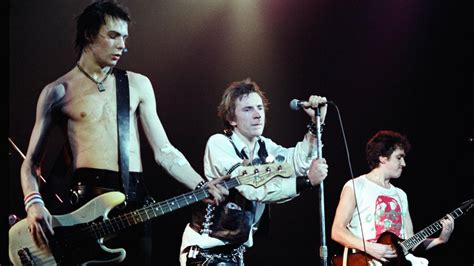 Glen Matlock On If Sex Pistols Would Ever Do A Sid Vicious Hologram
