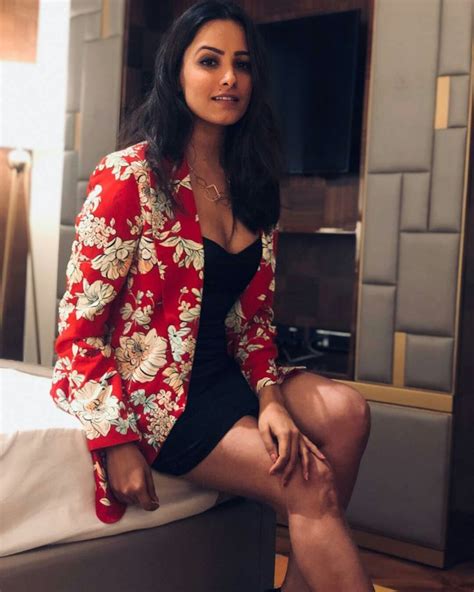 Anitha Hassanandani 💛 💚 Most Beautiful Hollywood Actress Photoshoot