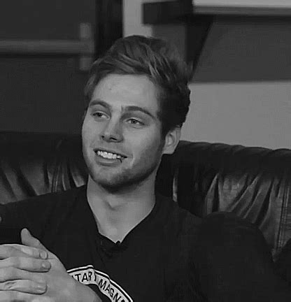Luke Hemmings Gif Find Share On Giphy