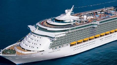 Royal Caribbean Cruise Ship Hits Dock In Jamaica Jamaica Docks Cruise