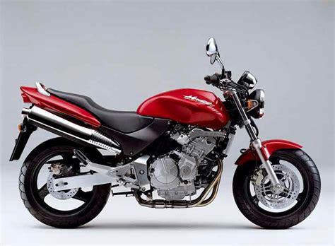 A simple recipe popular with novices, commuters and even experienced riders, the middleweight hornet remained in production until 2013. HONDA CB600F HORNET (1998-2006) Review | MCN