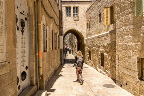 The official page for jeruzalem, a feature film by israeli filmmakers doron and yoav paz. Tijdens sjabbat in Jeruzalem? hier moet je rekening mee ...