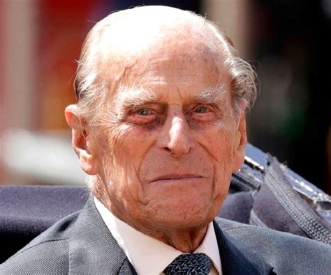 Prince philip news, young days, early life, family and latest health information below. Prince Philip, Duke of Edinburgh Biography - Childhood ...