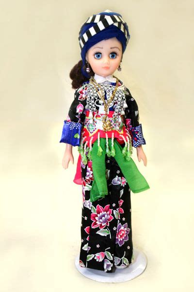 Paj Ntaub Or Story Cloth Hmong Clothes Hmong Fashion Traditional