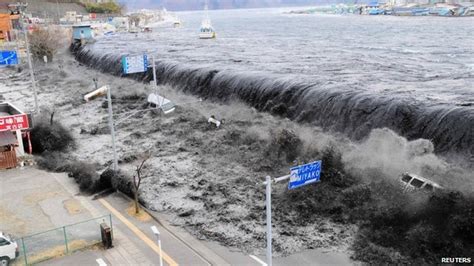 Japan Earthquake Footage Of Moment Tsunami Hit Bbc News