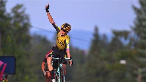 Blå bog om jonas vingegaard, der torsdag tegnede sig for karrierens største sejr. Cycling news - Jonas Vingegaard wins stage 6 and takes lead at Tour de Pologne - Eurosport