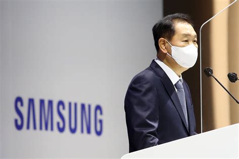 Samsung Ceo Bowed His Head To Apologize For The Galaxy S22 Performance