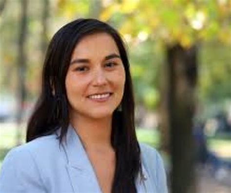 Oriunda de arica y egresada de la universidad de chile, la especialista ha obtenido reconocimiento nacional en medio. Presidenta del Colegio Médico y mejor evaluada en ...