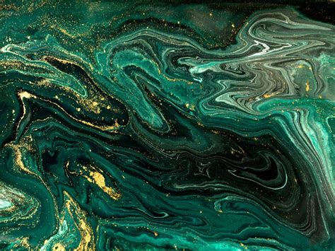 Cool Green And Gold Marble Wallpaper 2023