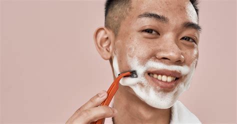 Shaving With Acne How To Do It Safely During A Breakout