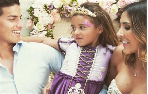 The message said, daniela ospina and james rodriguez, parents to salome rodriguez ospina, are making official their separation after six and half years of marriage. James Rodríguez: Su hija Salomé incursiona como modelo