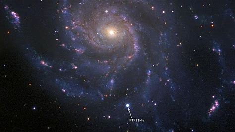 It scatters the fundamental building blocks of the universe that form the core of most stars: La supernova más brillante en 20 años, vista por ...