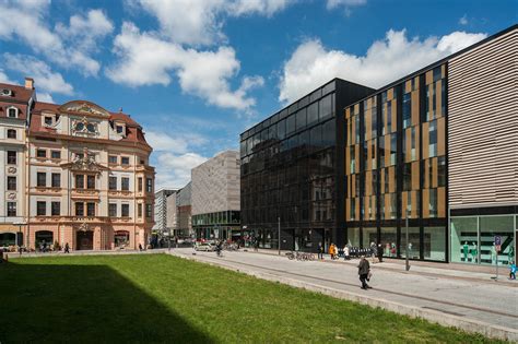 Größe, lage und preis einer wohnung müssen stimmen, doch einen ansprechenden mix aus allen drei variablen muss erst einmal gefunden werden und dies gestaltet. Höfe am Brühl, Leipzig (GER) | Thiele Glas