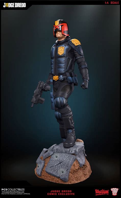 A young mexican woman crosses the border in search of the american dream, only to instead find her worst nightmare lying within. Pop Culture Shock - Dredd Movie Statues - The Toyark - News