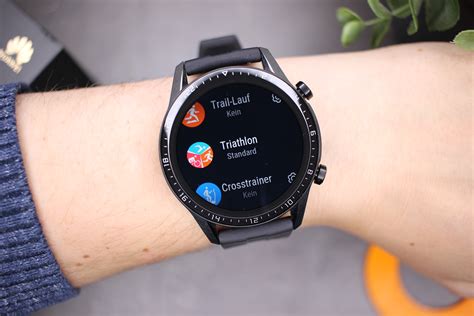 The huawei watch gt 2 features an astonishing 2 week battery life, classic minimal design, sleep and heart rate monitoring, and precise gps tracking. Huawei Watch GT 2 im Test: Die fast perfekte Smartwatch ...