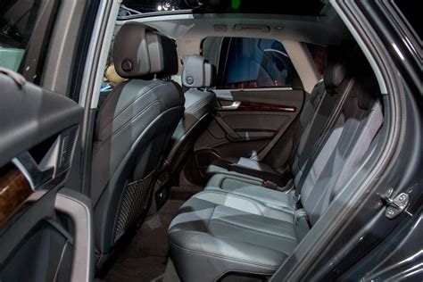 How to close audi q5 trunk with remote. 2018 Alfa Romeo Stelvio VS Audi Q5 Trunk Space - 2021 Best SUV