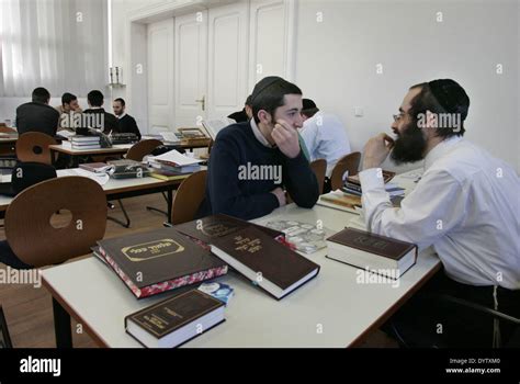 Talmud Torah School Hi Res Stock Photography And Images Alamy