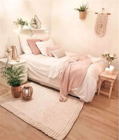 42 Home Decorating Trends 2020 In 2020 Small Room Interior Pink