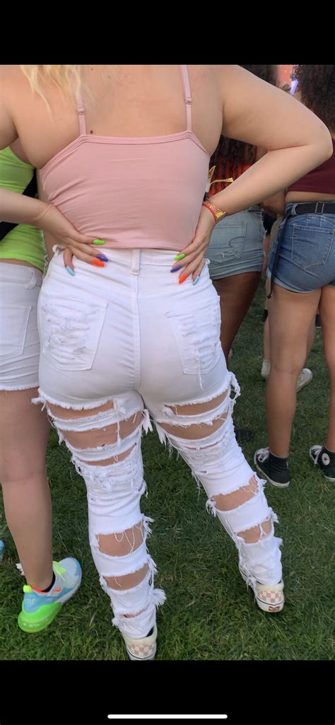 Big Ass Blonde Shakes Her Ass At Me At Concert White Jeans Oc Tight