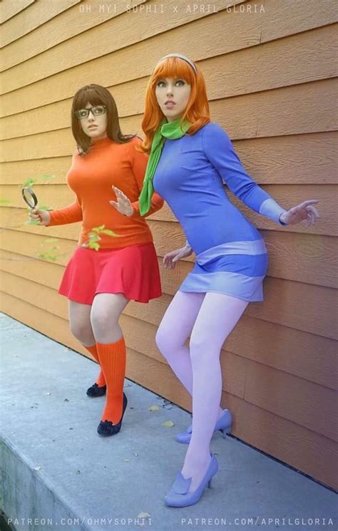 Characters Velma Dinkley And Daphne Blake From Hanna Barberas