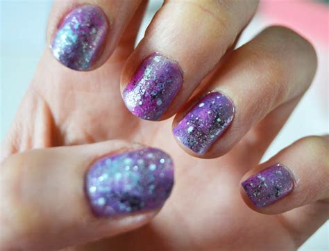 Aug 29, 2020 · looking for cool arts and crafts ideas for teens, kids, and anyone who loves creative art projects? A Matter Of Style: DIY Fashion: Galaxy nail manicure DIY